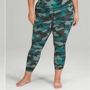 Women’s Plus Size Lululemon Wunder Under High-Rise Tight 25"